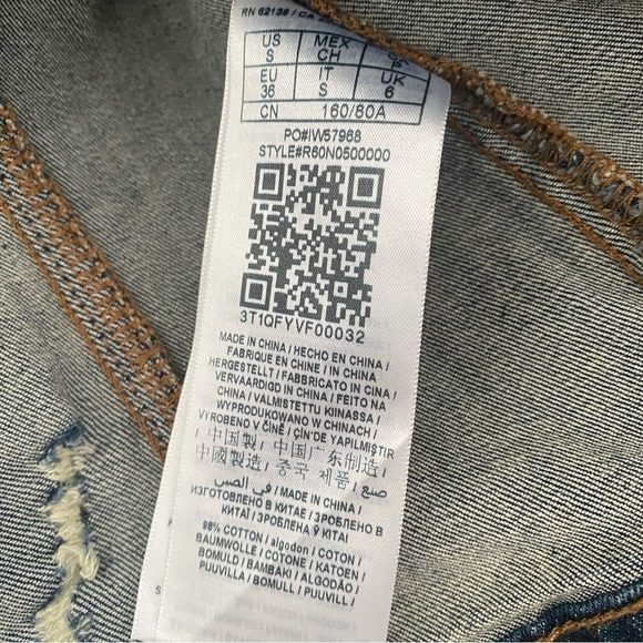 Guess GBG Los Angeles Women's Size Small Blue Distressed Button Denim Jacket - Picture 4 of 4